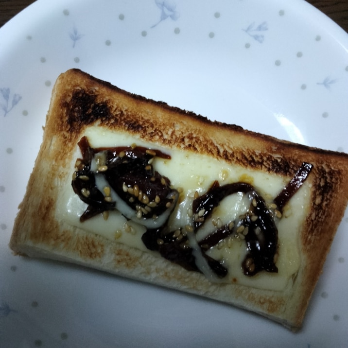 チーズトーストアレンジ 昆布佃煮のせて